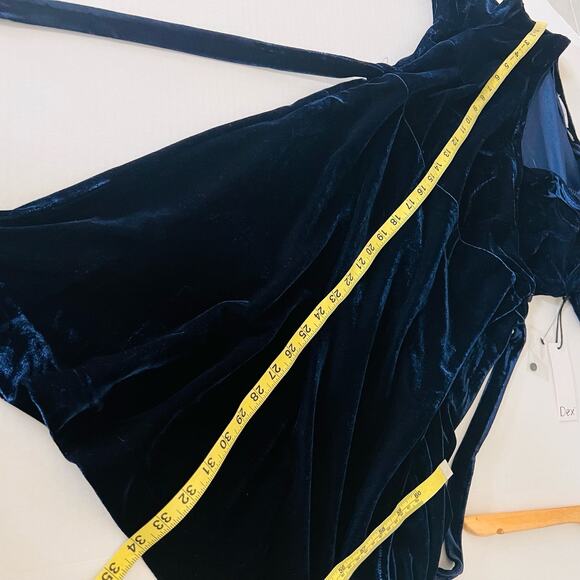 Dex Velvet Short Sleeve Wrap Dress Size S Small NWT Navy - Picture 8 of 9